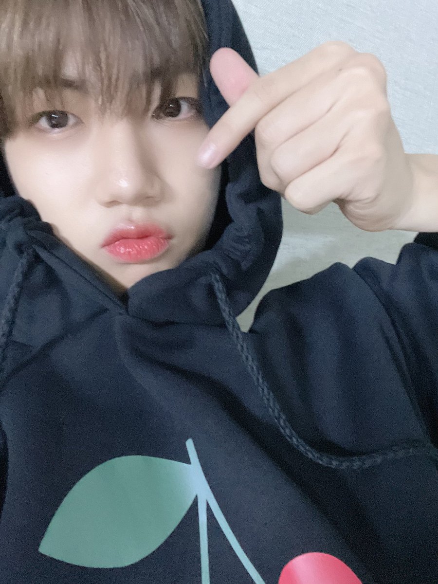 210408 #함원진 공카

잘자요 러비티 오늘은 진짜 일찍 잘게요 저도😚 사랑해요🥰