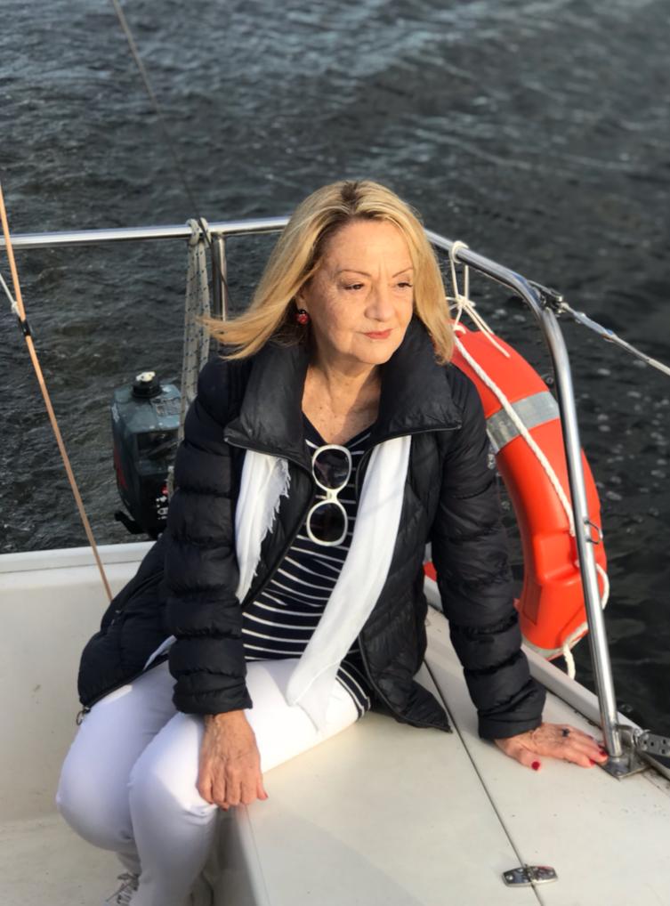 Sobre el documental, la directora y actriz Victoria Carreras, hija de Enrique, relata: “Este, mi tercer trabajo documental, tiene como principal testimoniante a la actriz Mercedes Carrera, compañera de vida de Enrique y mi madre" La cinta se rueda con apoyo del <a href="/PoloAudiovisual/">Polo Audiovisual Córdoba</a>