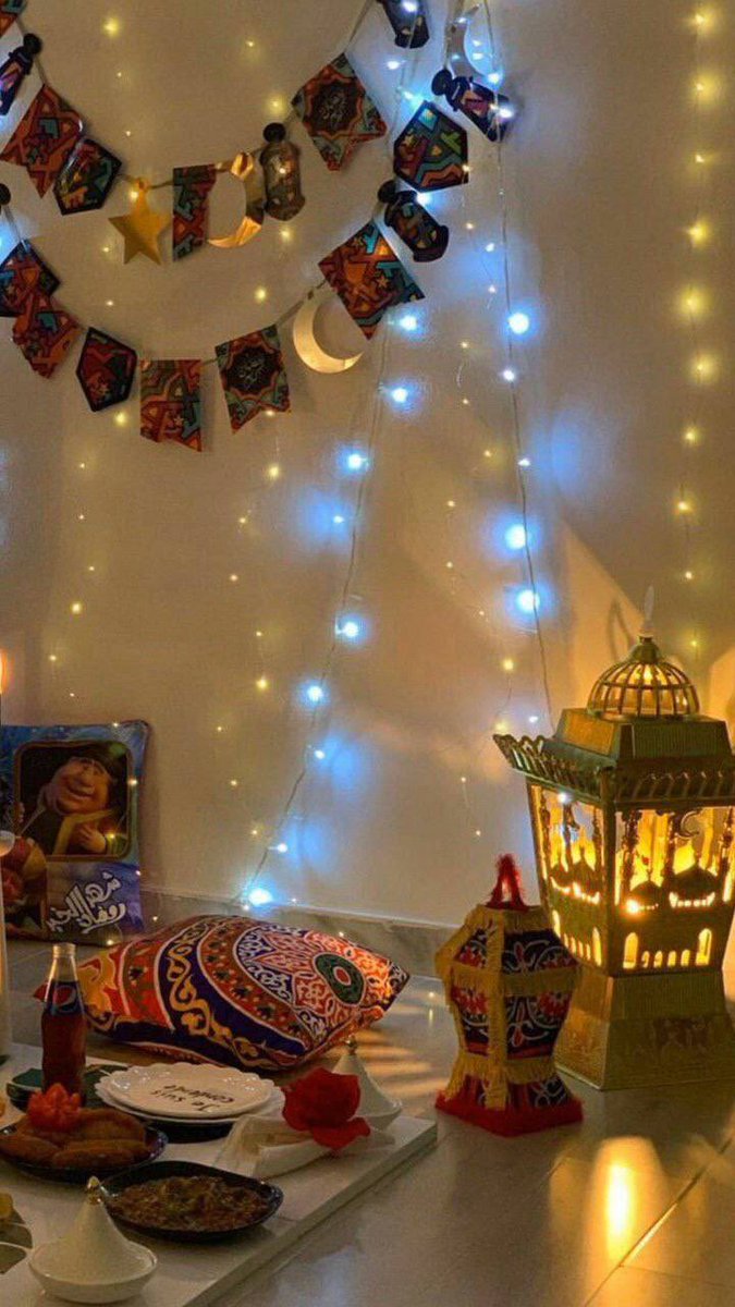 #رمضان_كريم

باقي على رمضان  ايام معدوده يارب أدخله علينا وأنت راضن عنا واجعلہ شھراً تتبدل فيہ ذنوبنا إلى حسنات❤️❤️🌙