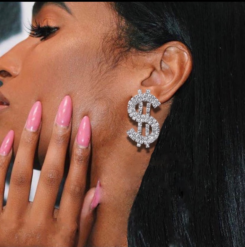 stylishstylist_'s tweet photo. Queens Make Money Moves π€πΈπ°
Get Your Money Moves Earrings at https://t.co/owKoyh87ylππππ
#StylishStylist #StyleYourGlow #MoneyMovesEarrings #Accessories #Jewelry #Beauty #Fashion #Style https://t.co/FiBfa4oug1