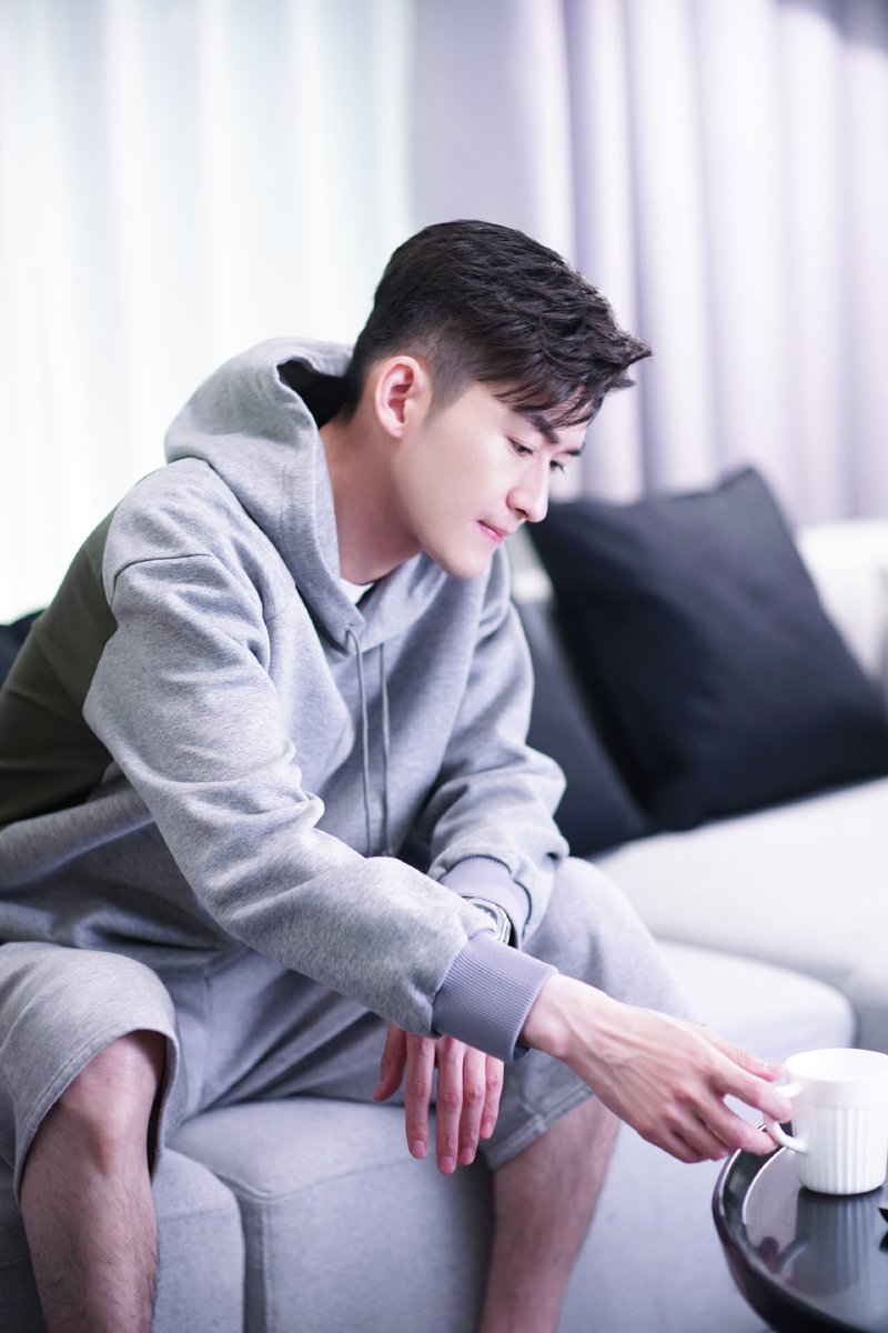 cdrama_update's tweet photo. 210407 #ZhangHan Studio weibo update
More pics - https://t.co/l36AtIJTDQ
#张翰 #海洋之城
#OneBoatOneWorld https://t.co/zC9bYTzJgl