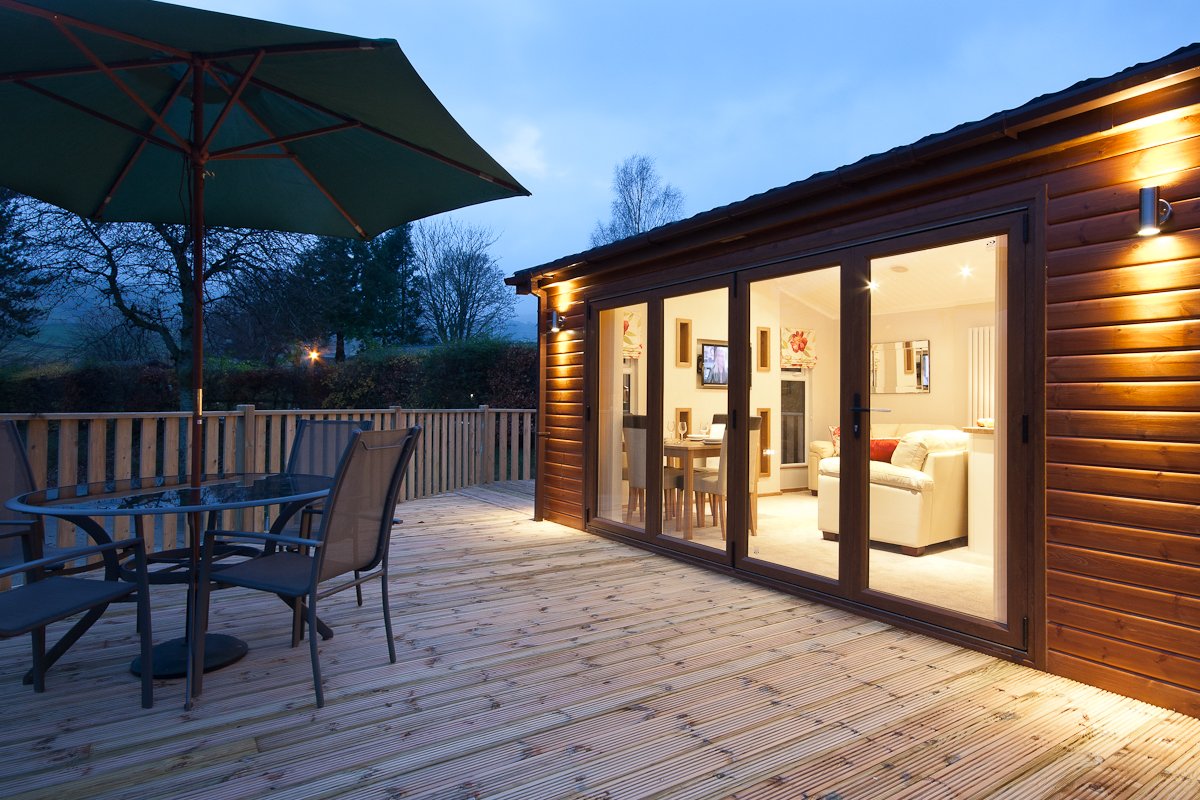 Lakeland_L_Home's tweet photo. Nothing beats a Lakeland Leisure lodge! 🏠
#bespoke #homedesign #interior #interiordesign #leisure #leisurepark #lodge #lodgelife #lodgestyle #luxury #property #timberlodges https://t.co/B7MLLRMzzv