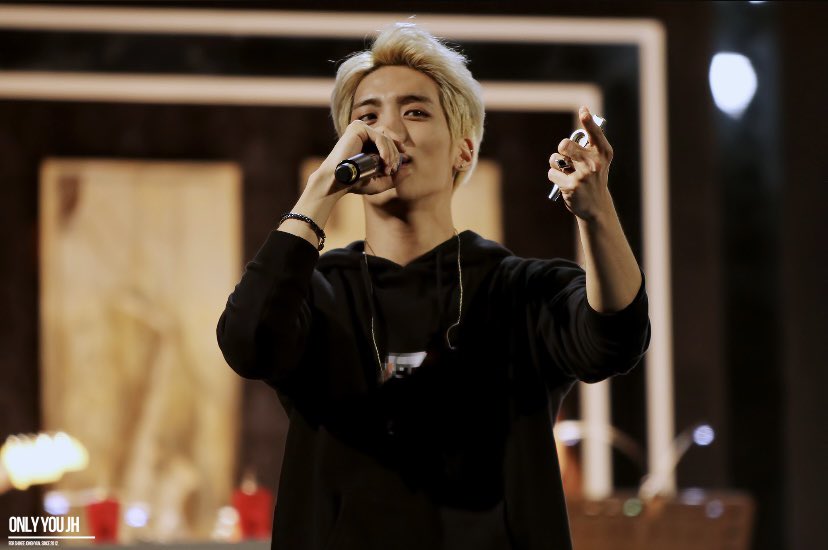 onlyyoujhcom's tweet photo. happy birthday to my love 💕 I hope you know that I love you so much ✨ 

#블링블링_종현아_생일축하해 
#Happy_jjong_Day 
#SHINee #JONGHYUN https://t.co/HvhC5zFOGn