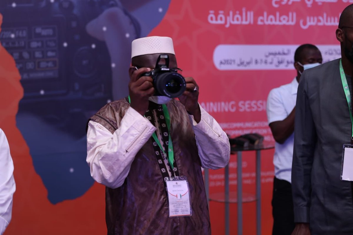 fm6oaorg's tweet photo. صور من اليوم الثاني لـ #الدورة_التكوينية في تقنيات التواصل والاتصال السمعي البصري التي تنظمها #مؤسسة_محمد_السادس_للعلماء_الأفارقة لفائدة تقنيي فروعها بفاس.
Pictures from the second day of the #training_session in communication techniques and #audiovisual communication https://t.co/zmaq9duHBL