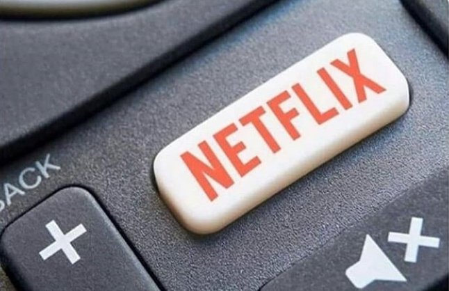 EzeChilo's tweet photo. mi viejo: como mierda se pone netflix?

literalmente el control: https://t.co/mxUHl6LL9o