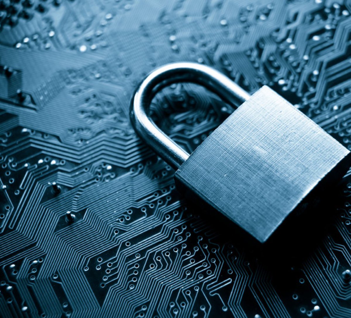 AzulSystems's tweet image. Keep Java production systems both secure and stable when updates are released.  bit.ly/3fIVDrw #security #Java #SwitchToAzul