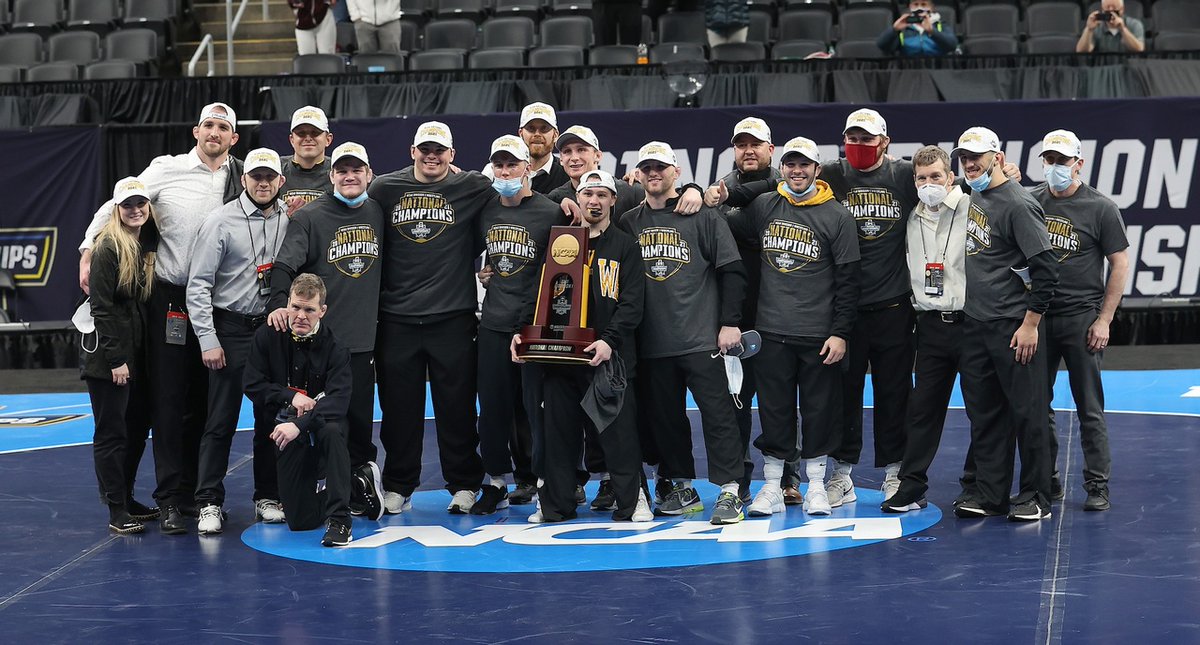 TheIowaHawkeyes's tweet image. 🎉 Let's 𝙘𝙚𝙡𝙚𝙗𝙧𝙖𝙩𝙚 the National Champs! 🎉 

@Hawks_Wrestling will be honored in Kinnick Stadium on April 17, following @HawkeyeFootball's open practice.  

Details: bit.ly/3cXeGwv  

#Hawkeyes x #FightForIowa