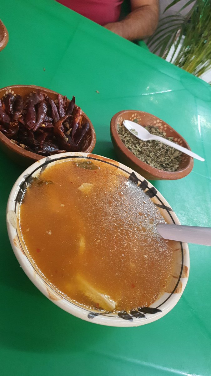 Panz0n's tweet photo. @Muerdecabras Es que te quería mandar ya con un menudo listo . Jajajajajaja https://t.co/2oLS7nOcmj