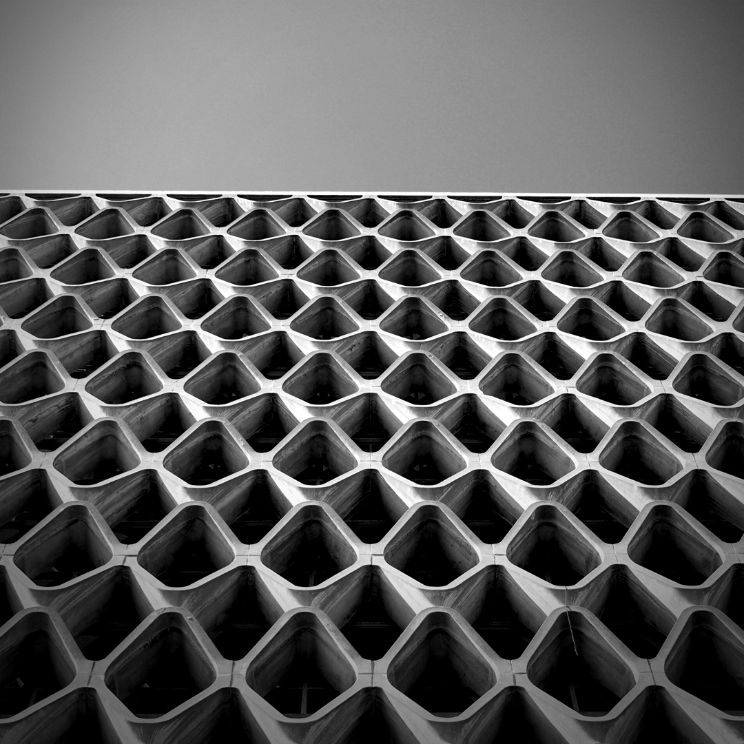 allthedrage's tweet photo. A close shot of the concrete latticework exoskeleton from  The American Cement Building on Wilshire Blvd near McArthur Park

#losangeles  #wilshire #latticework #cement #concretelosangelesmap #concretearchitecture #concrete  #architectureporn  #modernarchitecture 
#brutalism https://t.co/Vri9FLxUe1