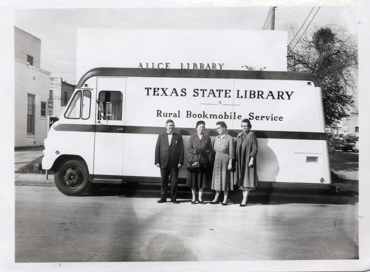 It's #NationalLibraryOutreachDay! TSLAC connects communities throughout the state and beyond through the support we provide to Texas libraries: training, grants, TexShare, @TexQuestk12, E-Read Texas, ILL, E-rate, tech, consulting, and more!

Visit us at tsl.texas.gov/ldn!
