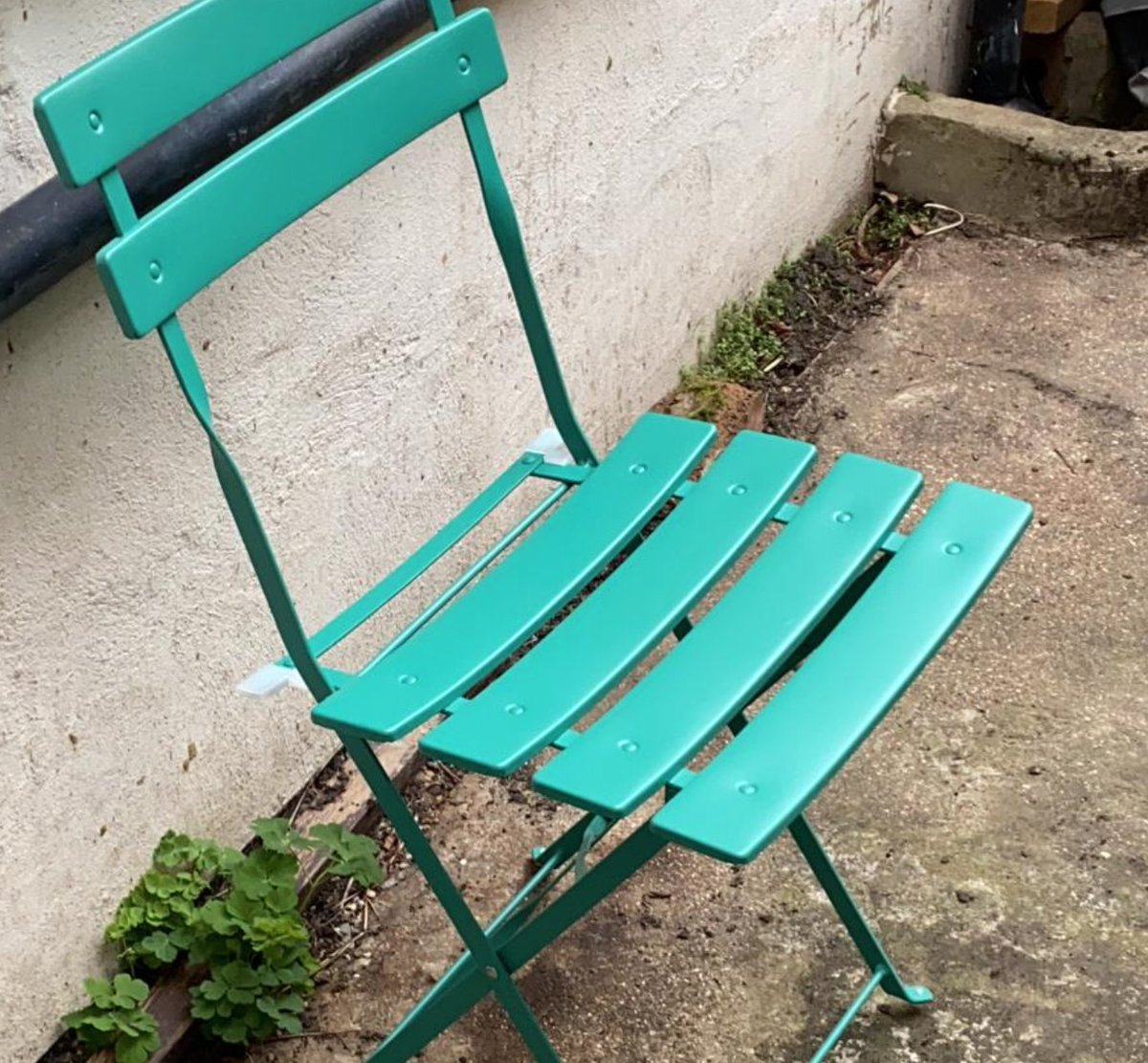 LDNPianoTuition's tweet photo. @Homebase_uk Hi @Homebase_uk, I ordered this set of chairs and table, and the ones that arrived are a different colour (see picture) I've since contacted customer service to get it returned and the 1st of April and still haven't received a reply. Can you help, please! https://t.co/LPNmv6tMfI