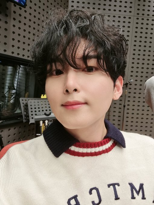 Ryeochive_'s tweet photo. 210408 // Ryeowook KKT GC

#Ryeowook #려욱 https://t.co/cdYdTn05St