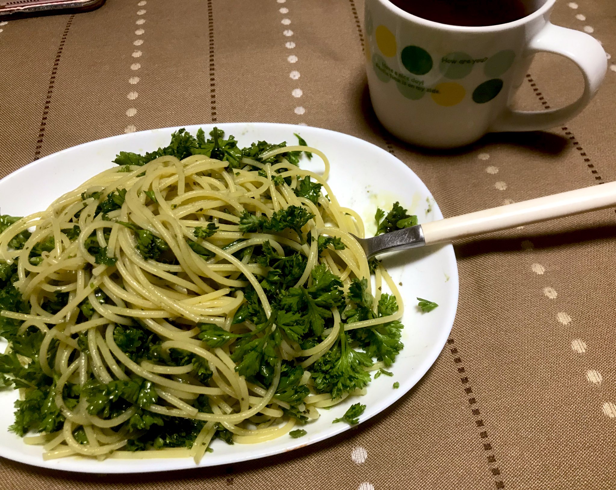 こきゅうき バジルとパセリのパスタ 好きな食べ物パセリと春菊です って感じなんだけどパクチーは吐くほど嫌い T Co Jiusmq2vvn Twitter