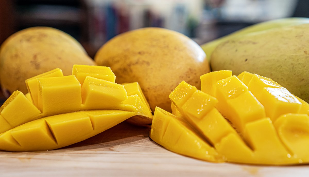 TheProduceGeek's tweet photo. NEW VIDEO - Spring Means Ataulfo Honey Mangos!

https://t.co/C0MiH7eB7j https://t.co/PBjXdeKKNp