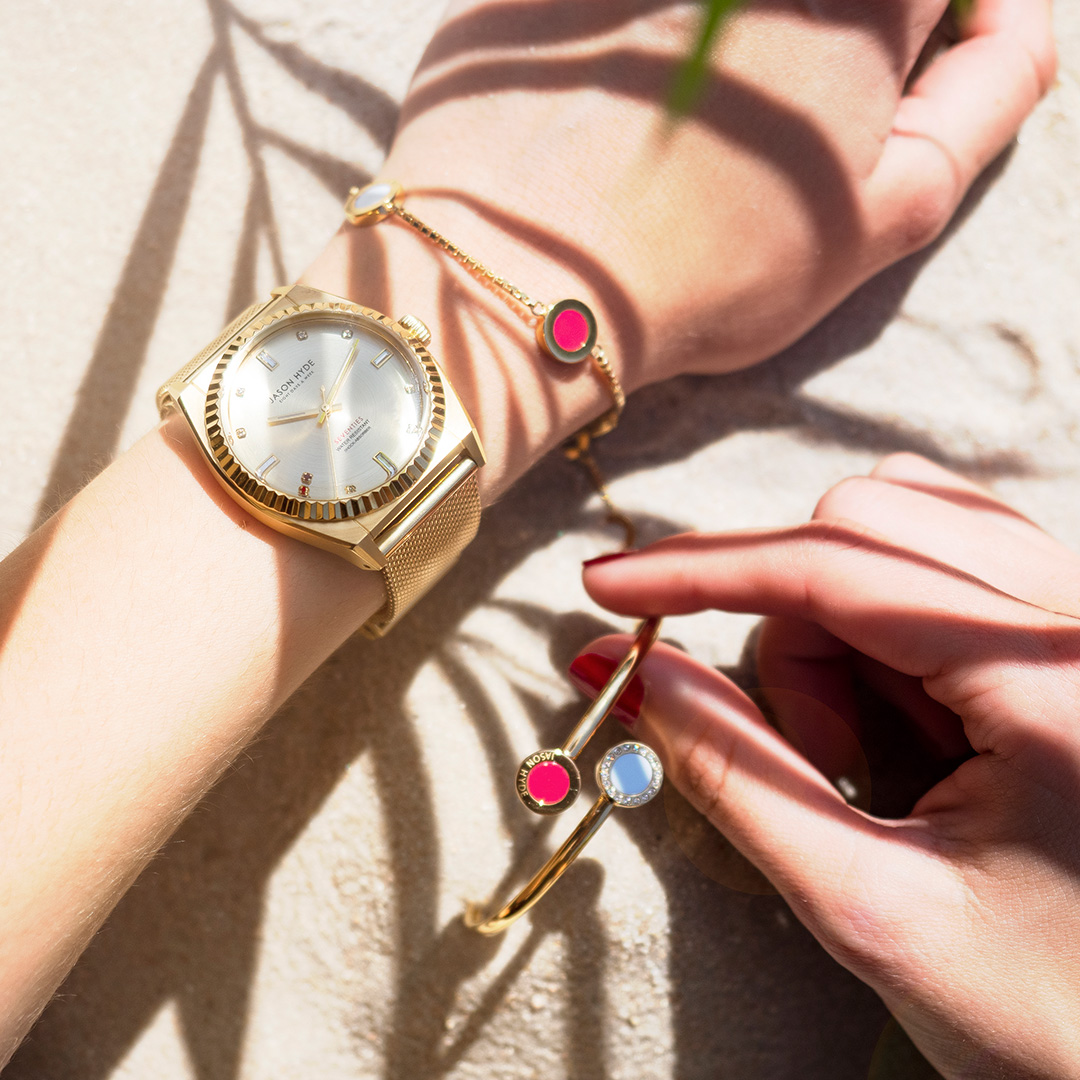JasonHydeWorld's tweet photo. You can't buy happiness but you can buy JH accessories and that's kind of the same.

How would your perfect set of jewels look like?
.
.
.
.
#Setofjewels #Jewelry #Miamijewelry #Accessories #JasonHyde #Sustainablefashion #Fashionnova #Lifestyle #Spring #April #Watches #Elegant https://t.co/PxiTS2f5S0
