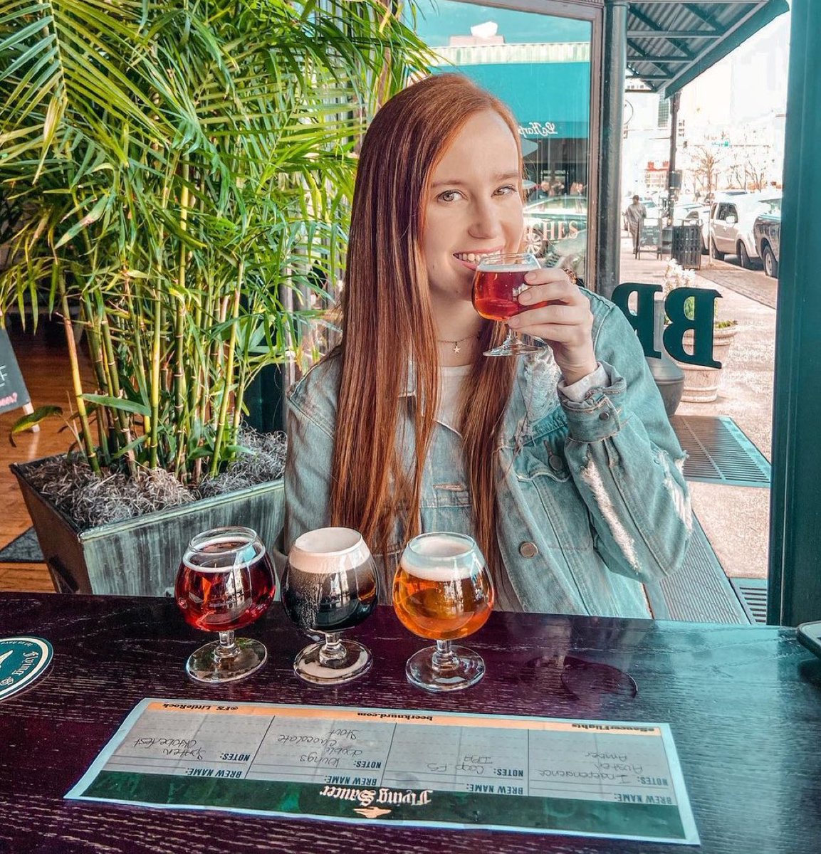 FlyingSaucer95's tweet photo. Take a flight this #nationalbeerday. Itโs the best way to explore & experience everything there is to love about #craftbeer. Especially, American craft beer. Build your own or ask your #BeerGoddess for suggestions. Cheers, #Beerknurds!โฃ
โฃ
๐ธ: @missrockcityar https://t.co/ovLmqVMT7T