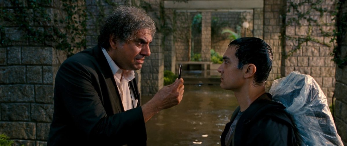 Аамир кхан 3 идиота фото. Три идиота кадры из фильма. Идиот 2009. Три идиота индийский фильм 2009. Кадр фильм три идиота.