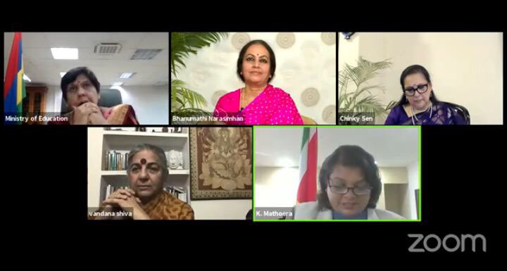 A wonderful session with these spectacular women at the IWC and @WFEB_global event, on how deepening our roots and mental strength can help us move forward ! @Bhanujgd @chinkysen #StrengthOfAWoman #ChangingTimes #letstalkhealth #MentalHealthMatters