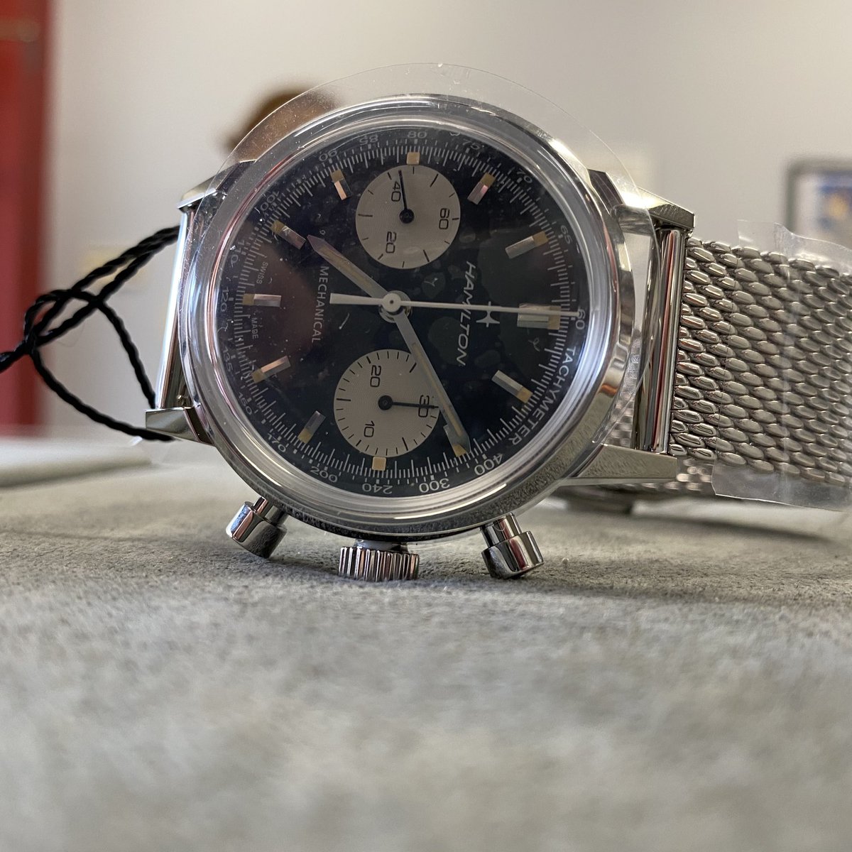 Watchmaker02180 tweet picture