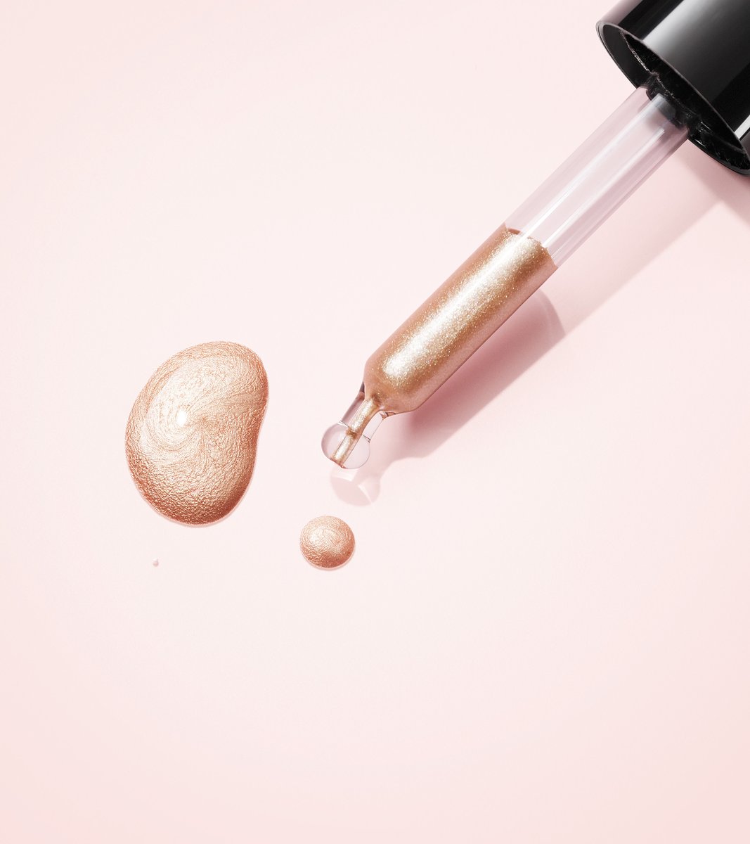 Infused with Rose Hip Oil, our Liquid Light Drops deliver a buildable, beautifully radiant finish.

Good to know:​
💗  Infused with Rosehip Oil​ and 100% cruelty-free​
💗 Multi-Use Application: Add a few drops to your foundation, primer or moisturizer for a natural look.