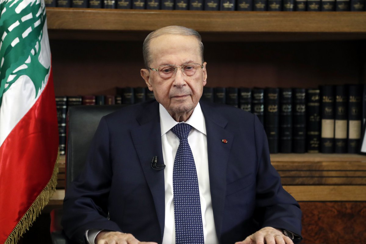 General_Aoun's tweet image. أنا ميشال عون رئيس الجمهورية، 
انا ميشال عون الجنرال الذي تعرفونه،
أناديكم، 
لا لتكونوا معي، 
بل لتكونوا مع أنفسكم ومع مستقبل أولادكم.
فدعونا نكتشف معاً الحقائق لنسترجع الحقوق، 
&quot;ولاحقين نختلف بالسياسة&quot;
نعم للتدقيق الجنائي كي تعيشوا ويعيش لبنان