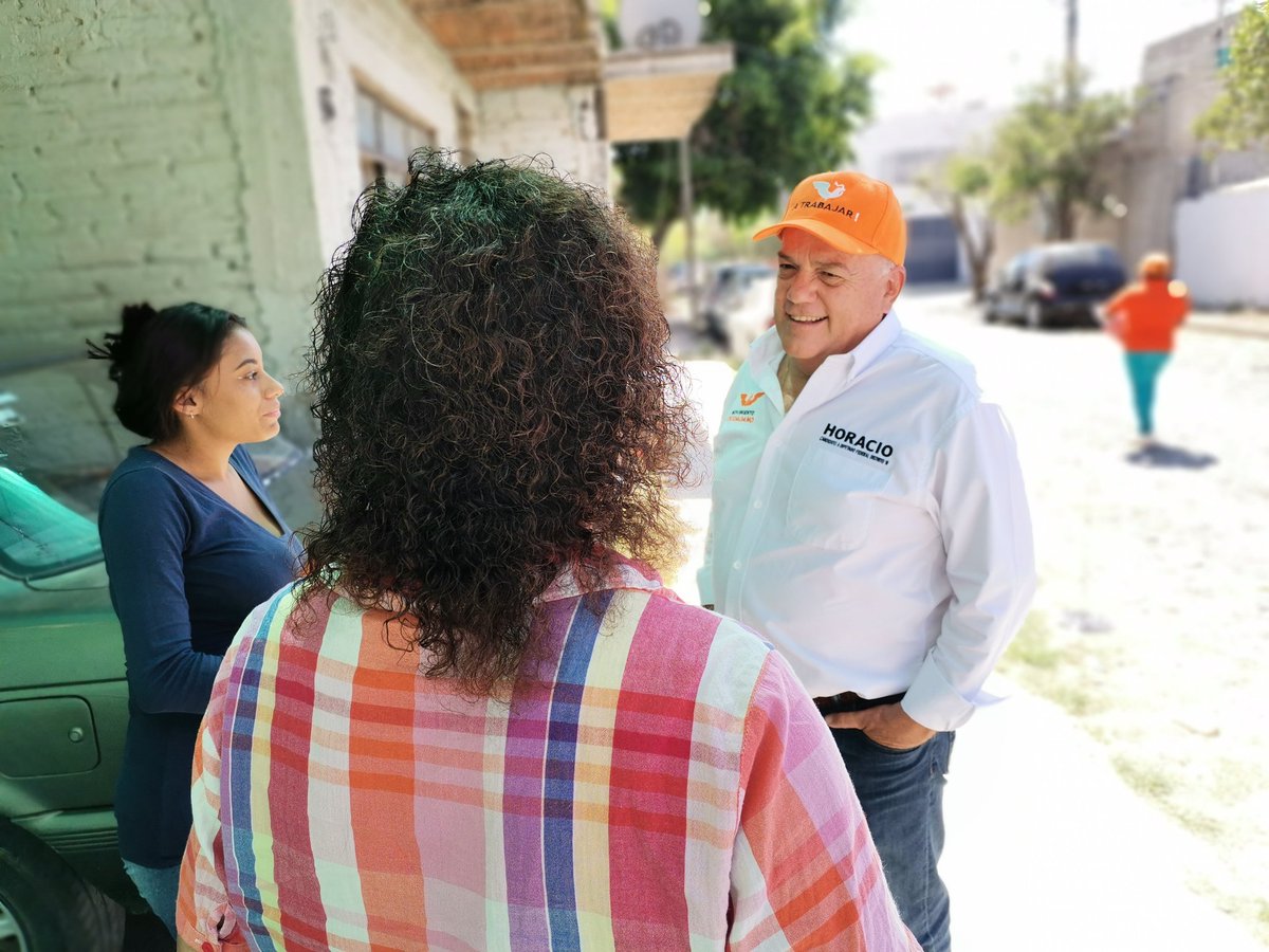 Horaciofdzc's tweet photo. Estoy convencido que la cercanía con las familias de todo el distrito nos dará el paso para llegar al Congreso. Hoy nos encontramos en la colonia de Miramar. ¡Estamos listos! #ATrabajar https://t.co/sa51wBwWGE