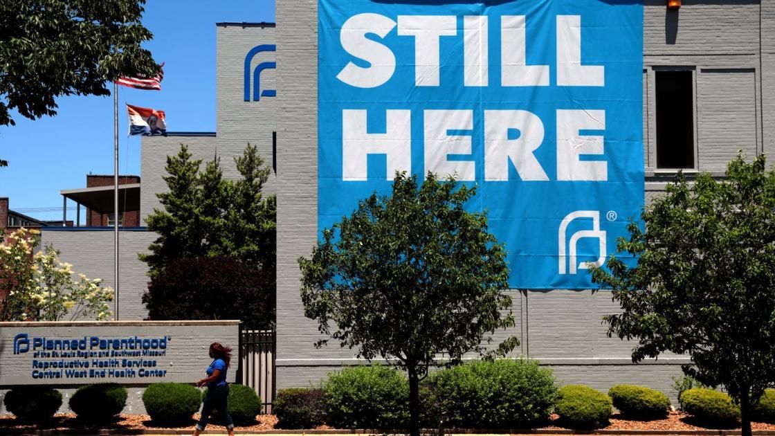 ppgraction's tweet photo. "This sabotage campaign by @GovParsonMO’s administration was never about protecting women’s health. It was always about trying to violate their rights. Next time, the cost could be much higher." https://t.co/2q4kPJmirb #ShowMeAccess #MoLeg #MoGov #StillHere https://t.co/owpIoIK2ER