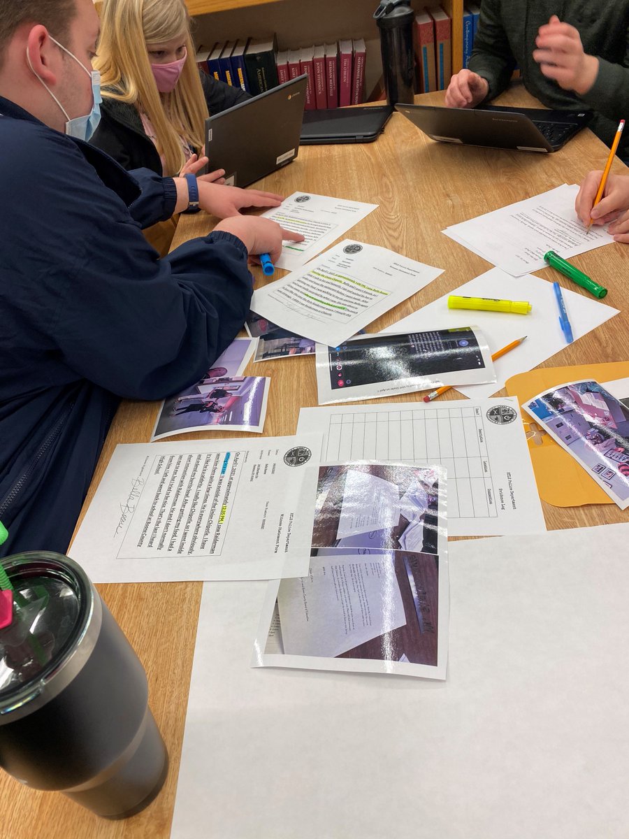 MsGrant_RCHS's tweet photo. Had a great day with Ryle seniors. Analyzing evidence, identifying suspects, and developing theories to find our #Raiderman! @RRaiderman @Ryle_HS https://t.co/0Jz4B5lTF1