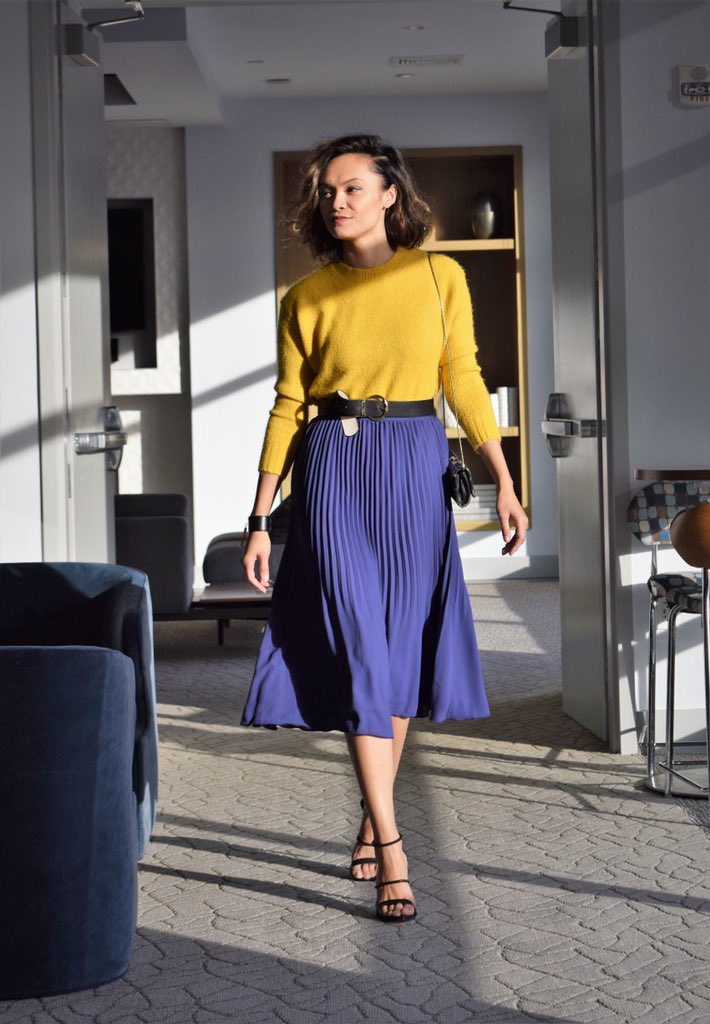 Strutting into the spring season in some bold and beautiful! 🌷✨☀️Obsessed with this blue pleated midi skirt from @jcrew - I also own it in multiple colors! 🥰 #jcrew #injcrew #sweepstakes #workstyle #WorkFromHome #BoldandBeautiful