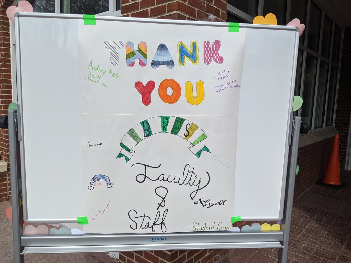 galottip's tweet photo. Thank you BRS Student Council! You made everyone smile today!! https://t.co/gC9e63nChE