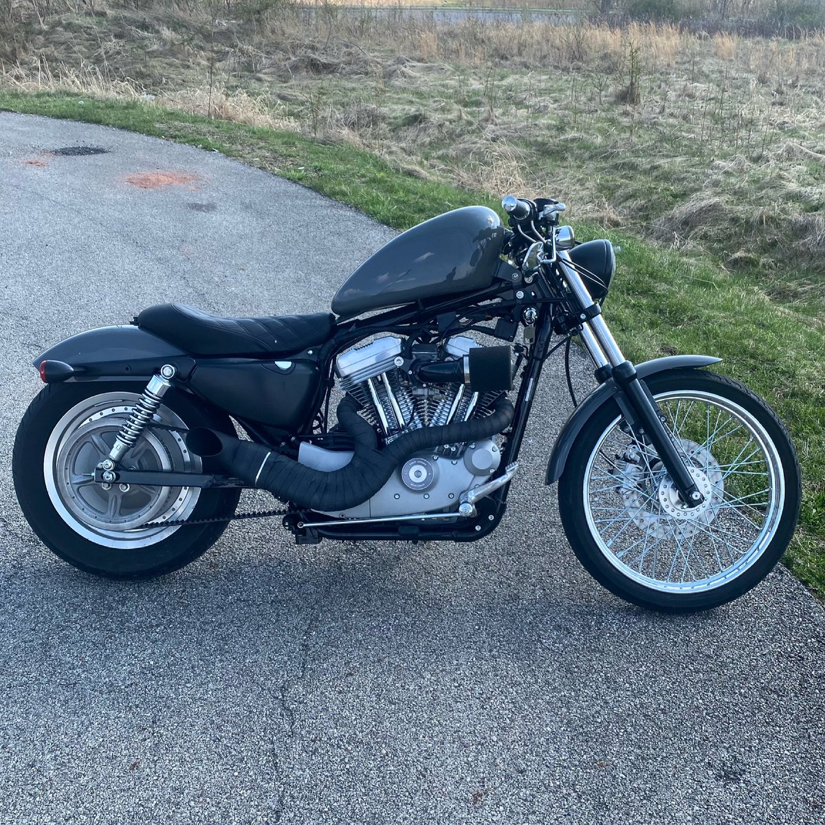QuinnC30's tweet photo. so cool to look at something you built then look at a picture of what it use to look like, 883 i converted to a 1250 https://t.co/RlSjJnkbDR