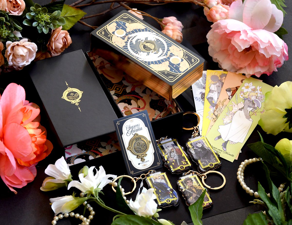 3HTarot's tweet image. 🌺🍃🌙❄
Seasons of the Arcana, our 3H collab tarot deck &amp;amp; merch bundle is up for a second &amp;amp; final round of limited preorders at: 

✨3htarot.myshopify.com/collections/all ✨

78 cards🔸️ 2.75 x 6 in🔸️Gold foil framing &amp;amp; backing🔸️ Gold gilded edges🔸️ Drawer box 🔸️ 50+ pg guide booklet