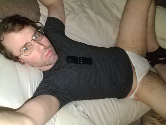 Did a bunch of yard work today, now I am just resting after a well deserved shower :3 https://t.co/e<a href="/tag/bootyjeans"class="tags"><span>#bootyjeans</span></a><a href="/tag/weekendbooty"class="tags"><span>#weekendbooty</span></a>