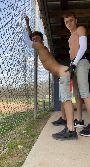 Watch Jake & Issac's leaked NSFW photo on TwXstars