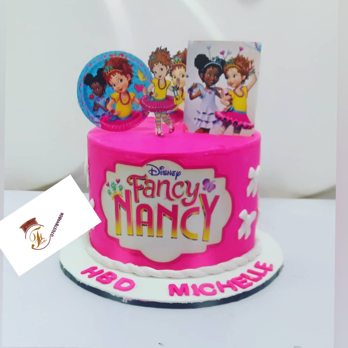 fabbakes23's tweet photo. Ndi Enugu oooo biko who is your cake plug ooo😅😅...allow us bake that yummy cake for you oooo...@fabbakes23 is the sure plug.. To place an order today Call or send a dm to 08137553672.@Coal_City @042gossip  #EnuguSocialMediaSoccerFiesta #ENUGU #Bakedwithlove #ProphetessTheMovie https://t.co/Zotn04theP