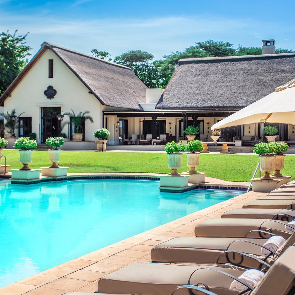 Discover a world of luxurious adventure. Book our Best Flexible rates today and enjoy the freedom you need to change your dates when you need to. ✨

Book now >> mhg.to/i2zok

#royallivingstonehotel #anantara #discoverzambia