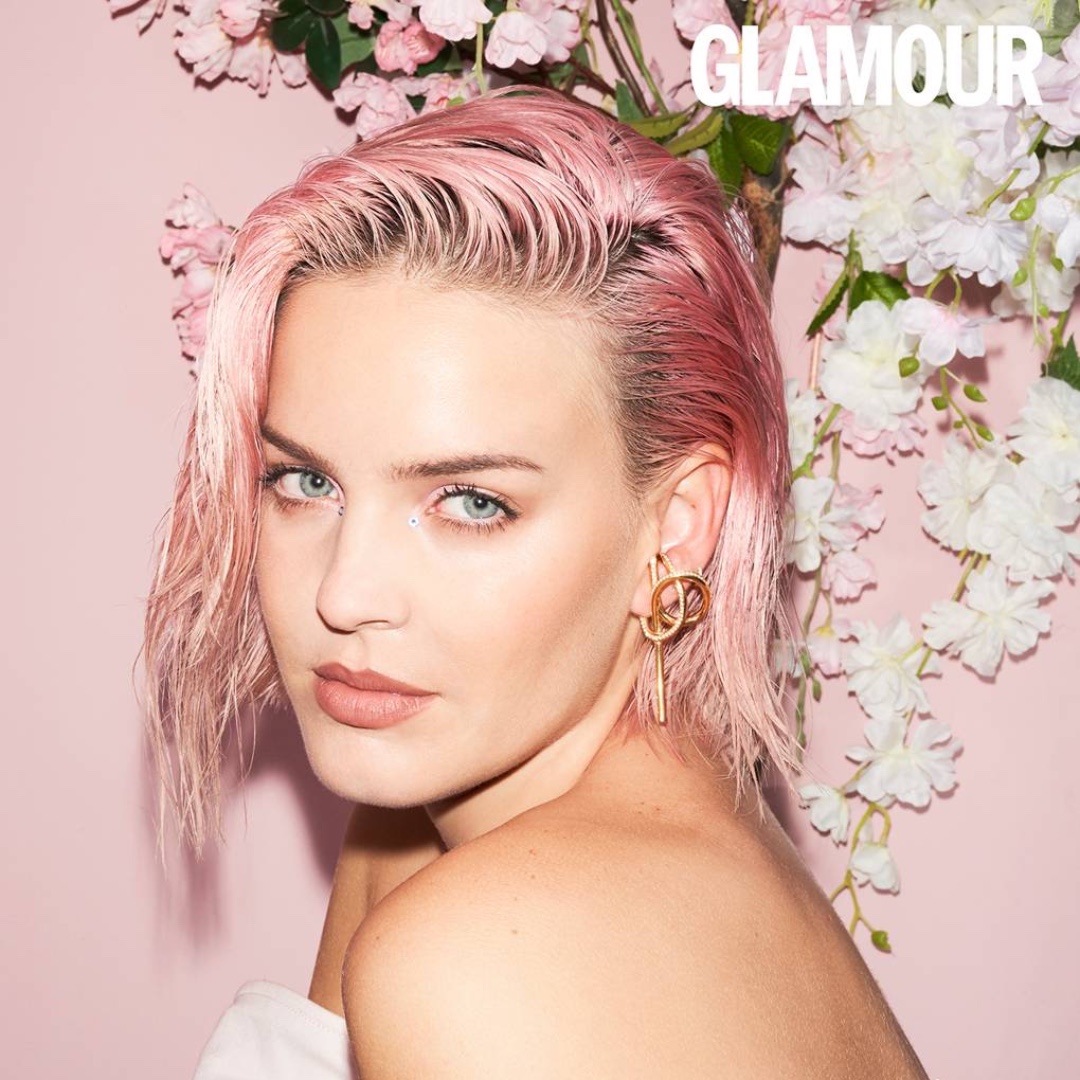 rorosocial's tweet photo. Happy birthday, Anne-Marie! ๐ธ Aitken Jolly
"I think realizing that you're individual and unique is really amazing." Anne-Marie
#HappyBirthdayAnneMarie
#AnneMarie
#AnneMarieFan
#RoroSocial
#JoinRoro https://t.co/QoYzFtM1Oq