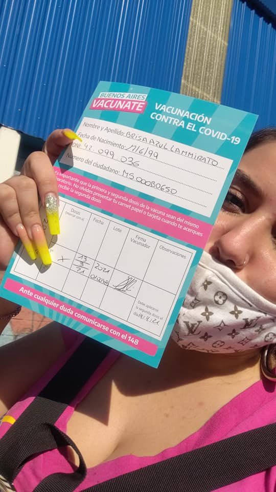gteresitasv's tweet photo. @rialjorge #TuGobierno los #chorros del #VacunatorioVip Nos robaron la vida de médicos, enfermeros, personal esencial, de abuelos y padres! #MangaDeDelincuentes #ElPeorGobiernoDeLaHistoria #Zannini #Massa #Verbisky #Vizzotti No tienen vergüenza ni perdón de Dios!! 😢😢😢😢😢 https://t.co/nYADKanWKk