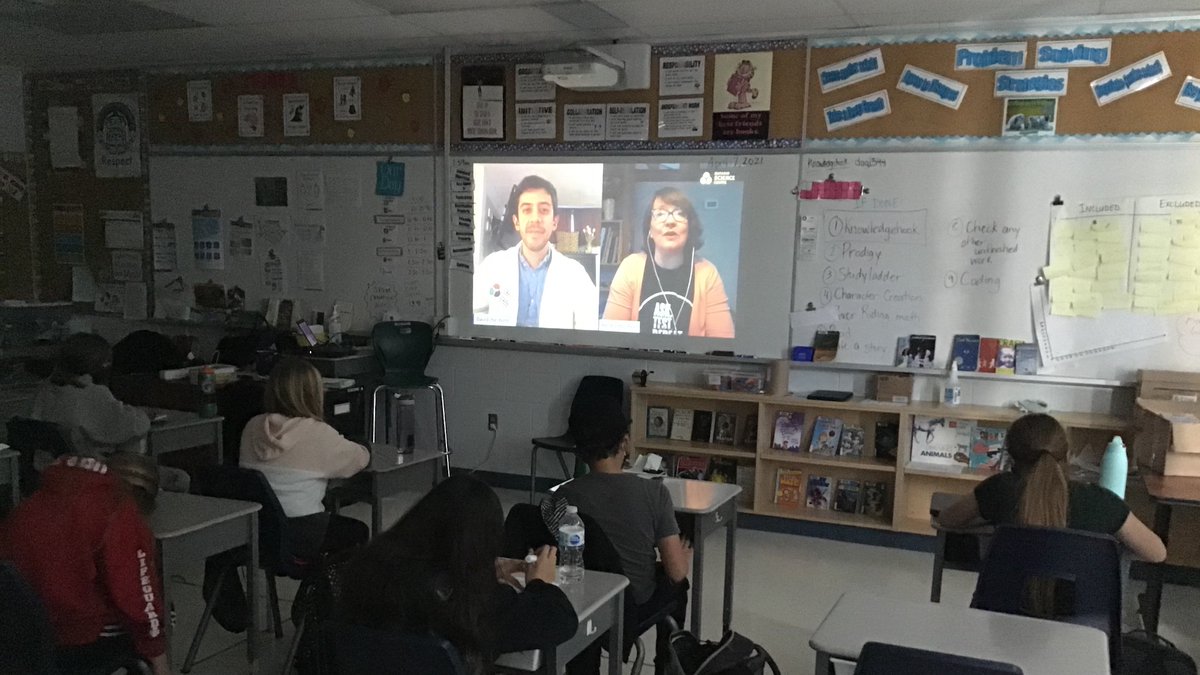 Kculhane211's tweet image. Math is LITERALLY everywhere! Today we learned a little more about geometry (Euclidean, spherical, hyperbolic) and finding it in our everyday lives. @EthelGardinerPS @HDSBScienceTech @HaltonDSB @OntScienceCtr #geometryinnature