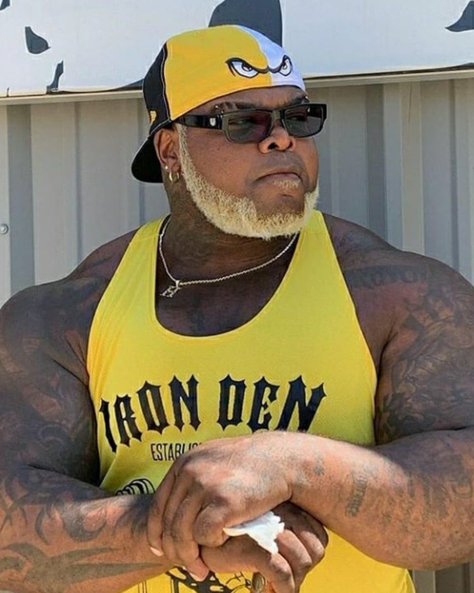 MaleMediaMind's tweet photo. Join M3 Live w/ Greg today and participate in the chat while we record. Subscribe on YouTube and hit the bell to get notified when our shows start https://t.co/KAxWCv376P #M3APB  #bearedblackmen #bigdude #malemediamind #musclebear #ThickBoyProblems #beardgang https://t.co/EKDXDryce2