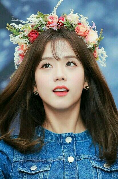 mfvckingpotato's tweet photo. Omo i forgot to do the girlfriend/s reveal ;-; so here it is https://t.co/y4qwsZtjSf