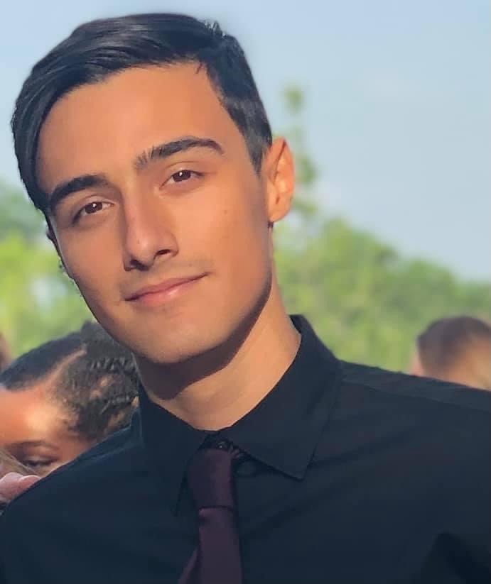 rhandsv's tweet photo. Proud of you son!! So many awesome things coming your way !! https://t.co/ycpQpdKxOO