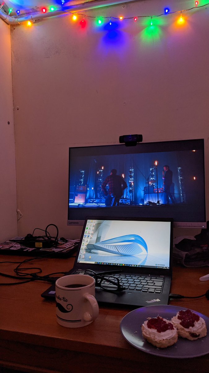 graemebenge's tweet photo. At 41, I'm not gonna lie, a scone [like gone], a coffee and some fairy lights appeals more than a mosh pit.

#blackpeaks #brightoncenter https://t.co/74bMMO87fl
