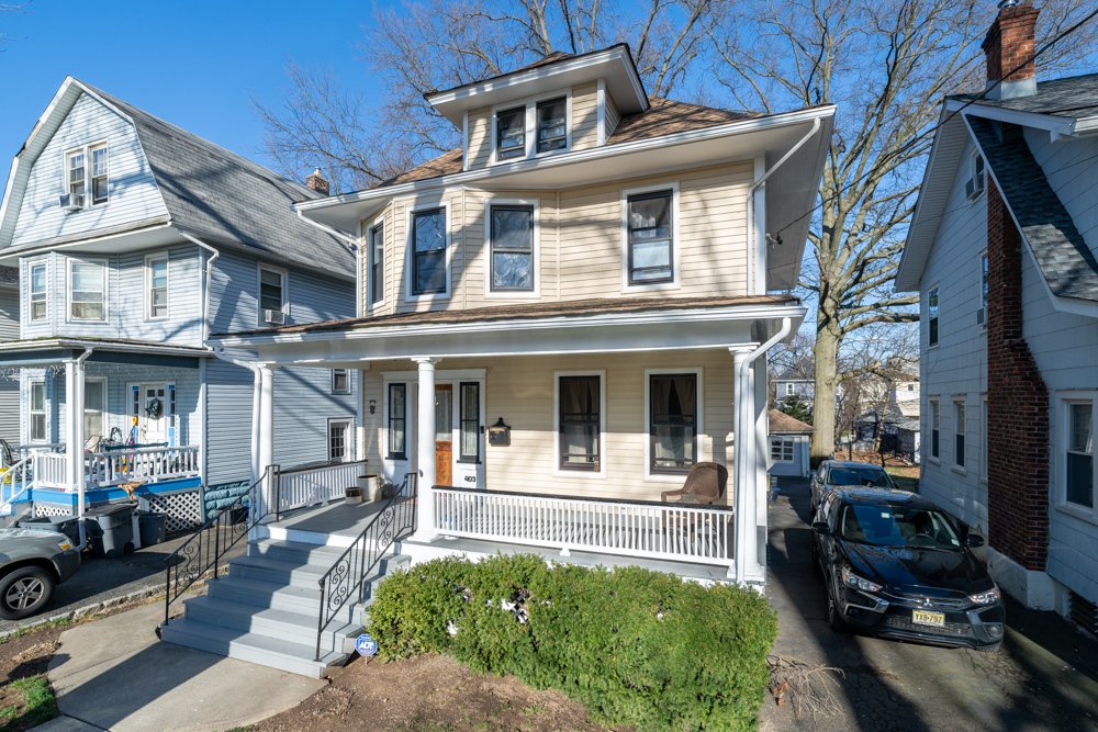 HomesByChrisNJ's tweet photo. 🔥 Just listed!  5BR/3Baths in Bloomfield Open House Sunday 1-3PM 🔥https://t.co/Z7eqyBevtJ https://t.co/2qNNVPOa6Y