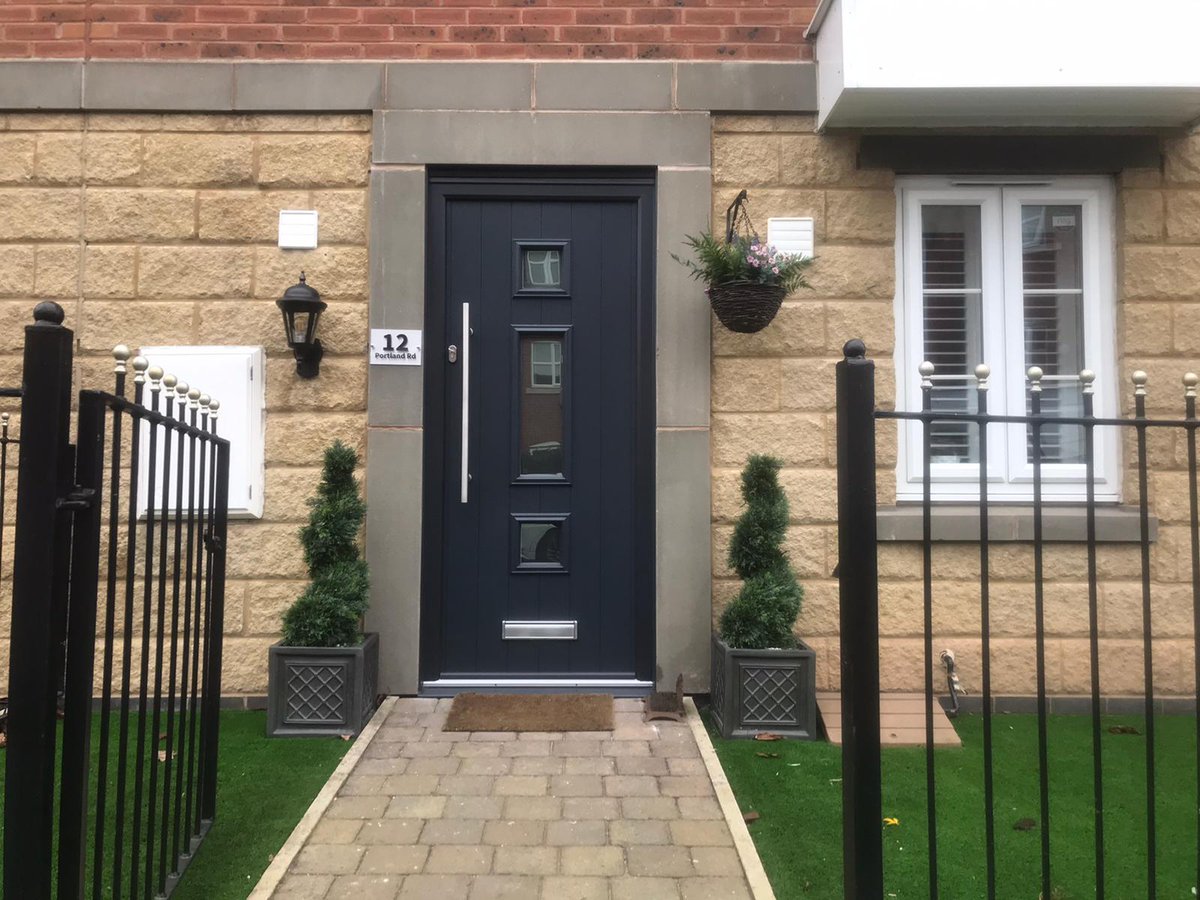 BandWWindowCo's tweet photo. A stunning example of the @SolidorLtd #genoa in #anthracitegrey complete with #polehandles, #highsecurity #ultion #cylinder and #solidtimbercore AS STANDARD #protectwhatyoulove #doorenvy #kerbappeal https://t.co/rERcMAqoEa