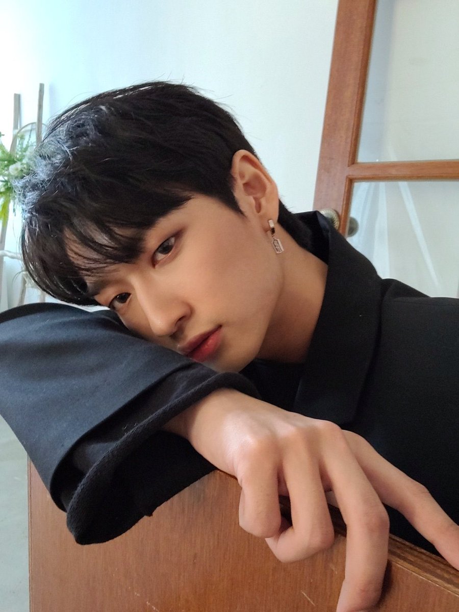 797TD's tweet image. 07.03.2021

멋있는 척... 해봤습니당😘