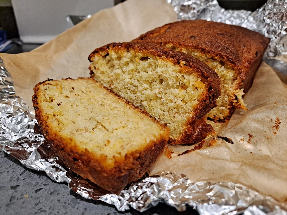 MrM_Hughes's tweet photo. Sometimes a home made banana cake is the answer to all questions 🤣🤣🤣 #Thankyou #alwayscake #teacher5aday https://t.co/VNpdRbKicF