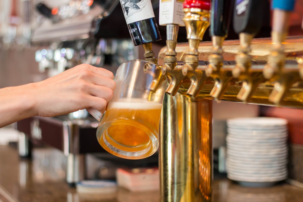 GreenDragonCA's tweet photo. Happy National Beer Day! We hope you enjoy the day with a good pint. Cheers!🍻

#greendragontavern #history #nonprofit #greendragonmuseum #sandiegomuseum #exploresandiego #americanhistory #nationalbeerday #beer #cheers https://t.co/HBK8knaEpa
