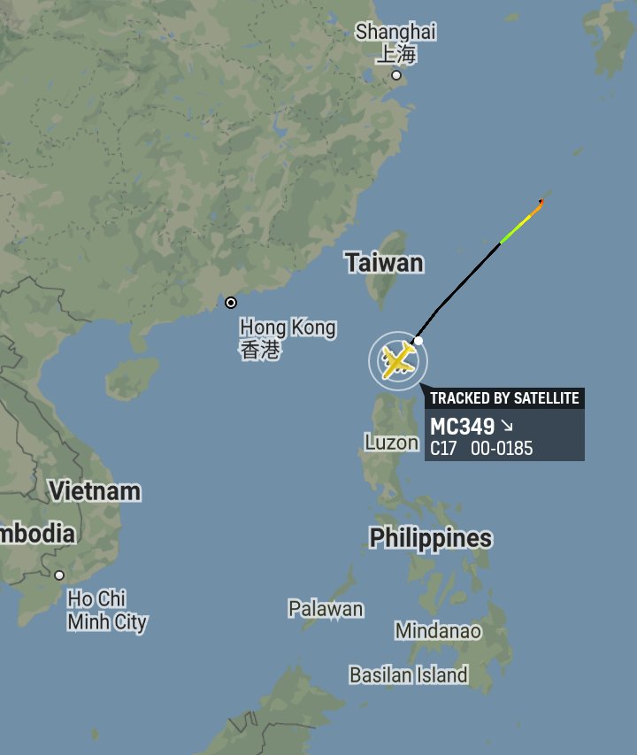 Oceanworldfree's tweet photo. 🇺🇲 USAF MC349/MCFAMC 00-0185
#AE08CF #LuzonStrait #SouthChinaSea

C-17A https://t.co/bmLDYtPlu3