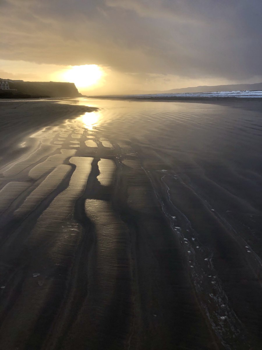 Northern Ireland is an amazing place with fantastically talented young people. This wonderful image of Castlerock is by 15yr old Gurt (find his work here bit.ly/39Rme29)
Please share an image of/by a talented young person &amp; not the violence, because that's not who we are